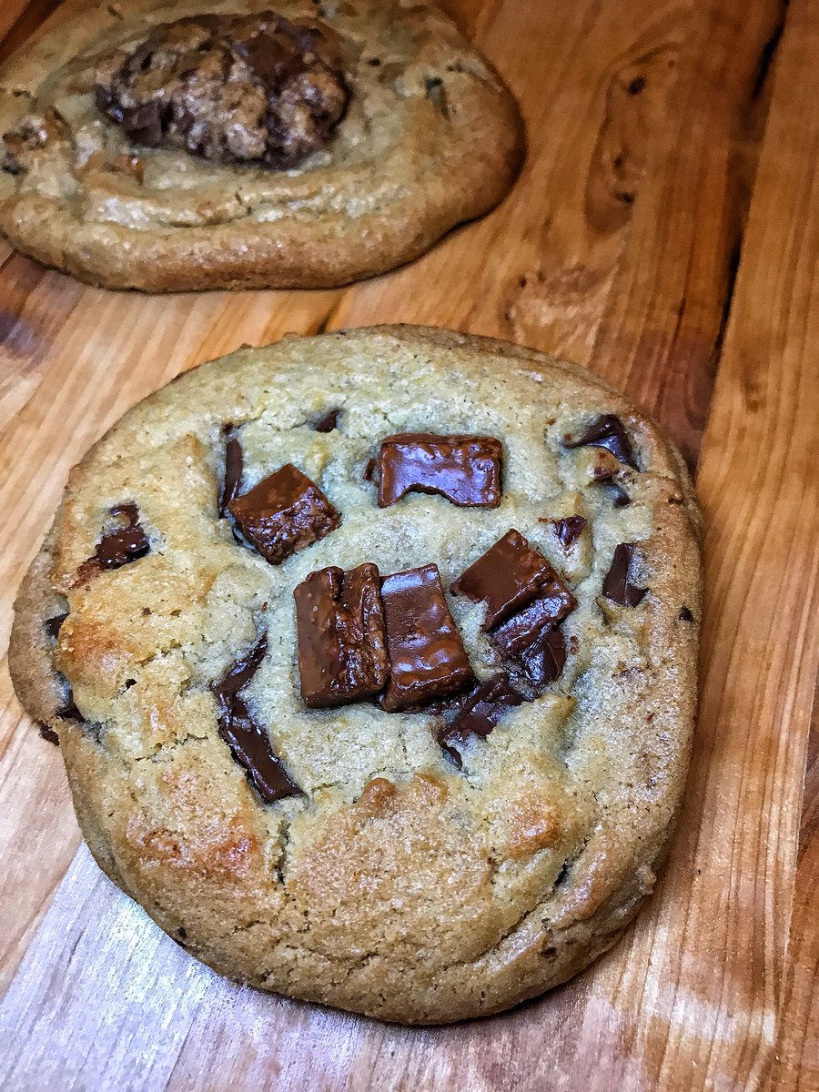 dontsithome's tweet image. A perfect #storm treat = a chocolate chip cookie from @flatbreadgrill in Hoboken or Jersey City! 🍪 

📍517 Washington Street, Hoboken, NJ
📍26 Journal Square, Jersey City, NJ