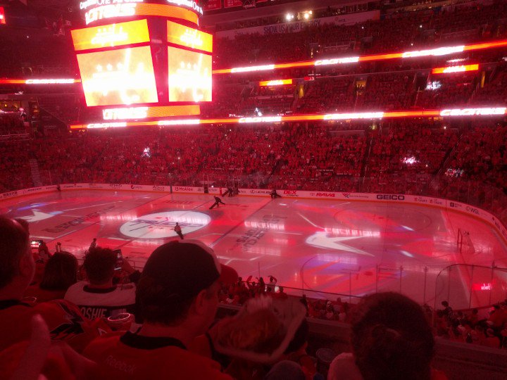 thatKeithCenter's tweet photo. We don't need a dress code. #ALLRED #ALLCAPS https://t.co/b9GvuFr7Dm