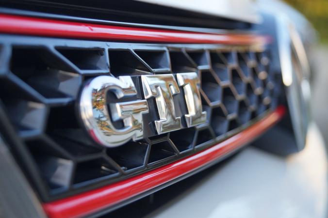 eShopArchive's tweet photo. The 5 Best Sports Cars under Your Budget
https://t.co/FzytnWChEU
#BestSportsCars #BestCars #SportsCars #Cars #Automotive #EshopArchive https://t.co/n96r8n5CWb