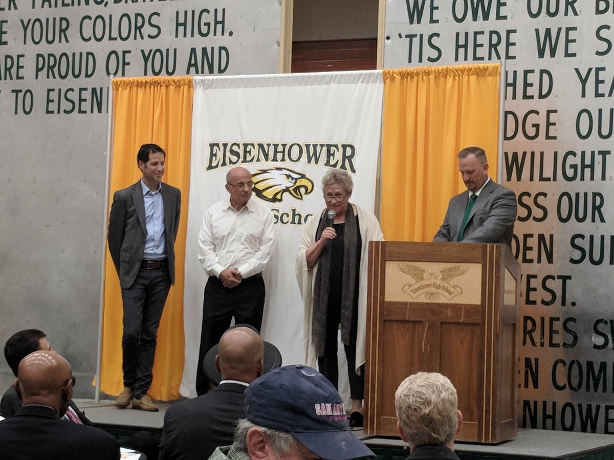 Pro Football Hall of Famer Ronnie Lott (and the <a href="/PerkinsEastman/">Perkins Eastman</a> Dougherty team) were on hand as #EisenhowerHigh unveiled a new stadium sbsun.com/2018/05/10/pro…

#humanbydesign #highschoolstadium <a href="/mobinfo_/">Eisenhower Eagles</a>  <a href="/_mobinfo/">EisenhowerHS Events</a> #GrandOpening #architecture #design
