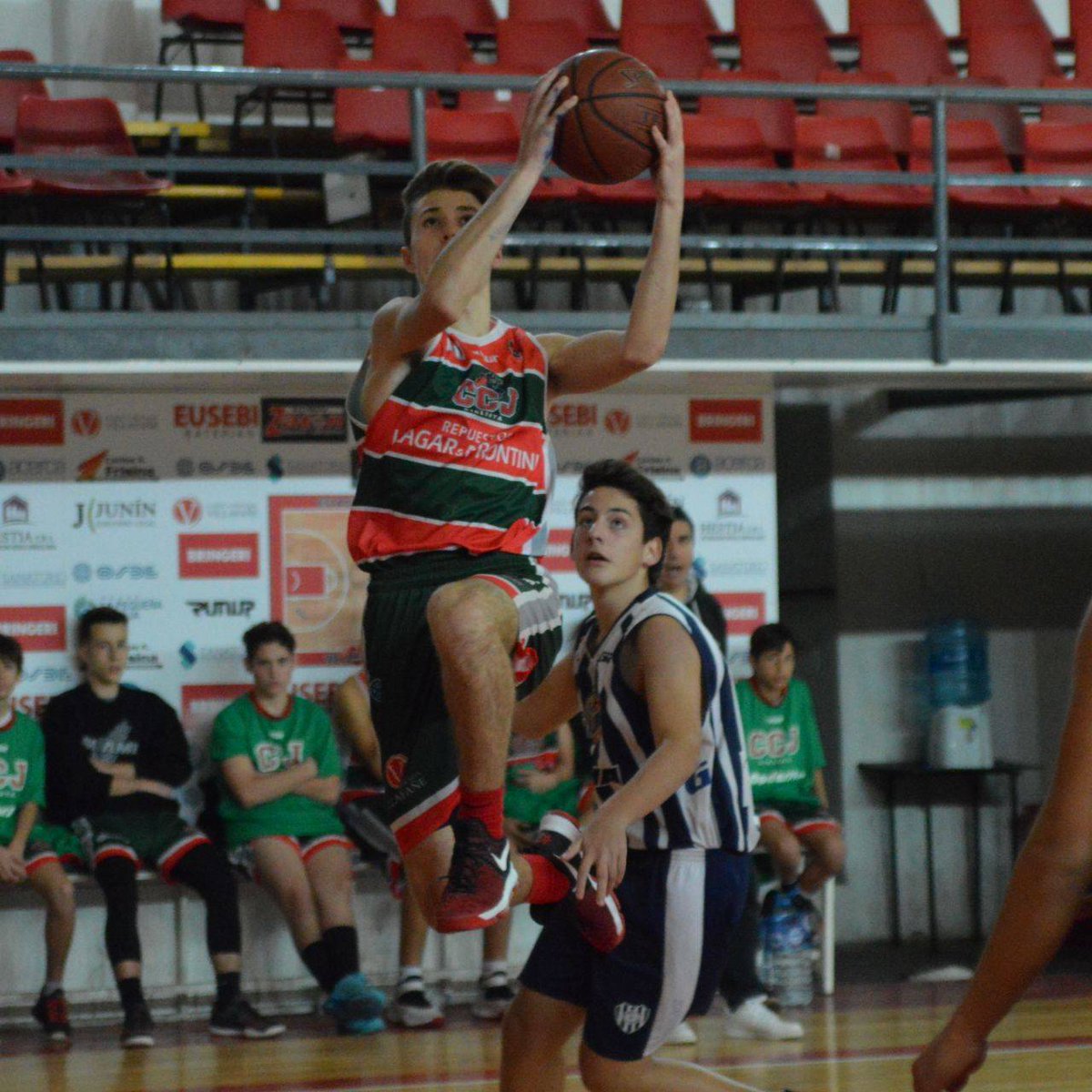 Triunfo de nuestros U15 como local ante Linqueño. #SemilleroVerdirrojo