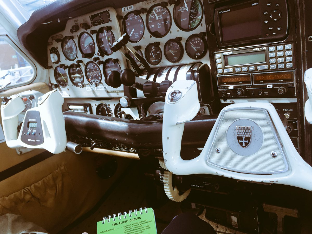 A380Capt_Tumi's tweet photo. From the flight deck https://t.co/fGapL3XJ0e