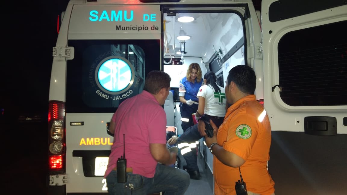 Cverdegdl's tweet photo. Reporte de persona lasionada por arma de fuego, Rubén Dario a su cruce con Manuel Acuña, evite la zona 🚨🚧 @Cverdegdl #enellugar https://t.co/QyG4oy7Sc4