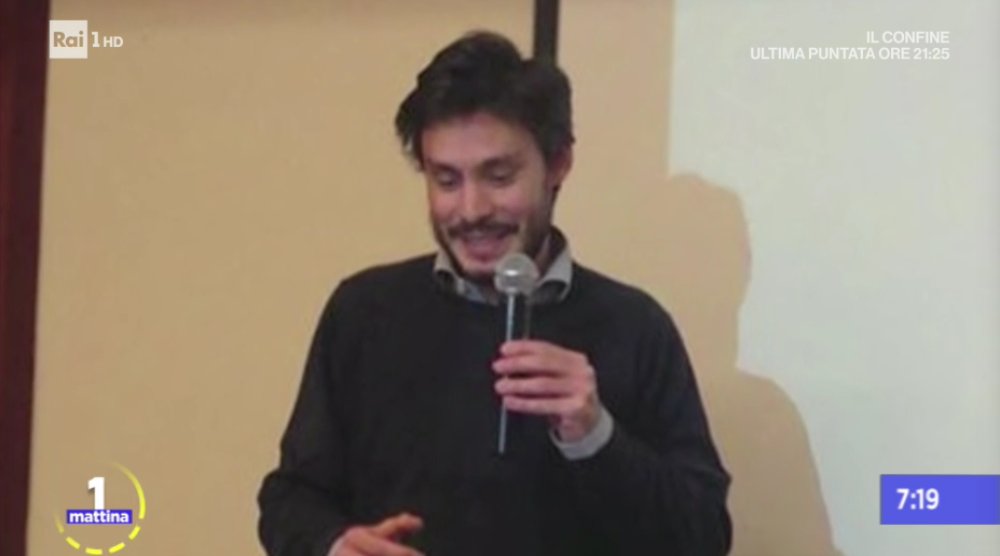 #veritapergiulioregeni. Ieri il Pm italiano Colaiocco, titolare dell'indagine della  Procura sul caso è volato al Cairo con una delegazione di esperti per le operazioni di recupero delle immagini delle telecamere di sorveglianza della
metropolitana. In studio Antonella Napoli