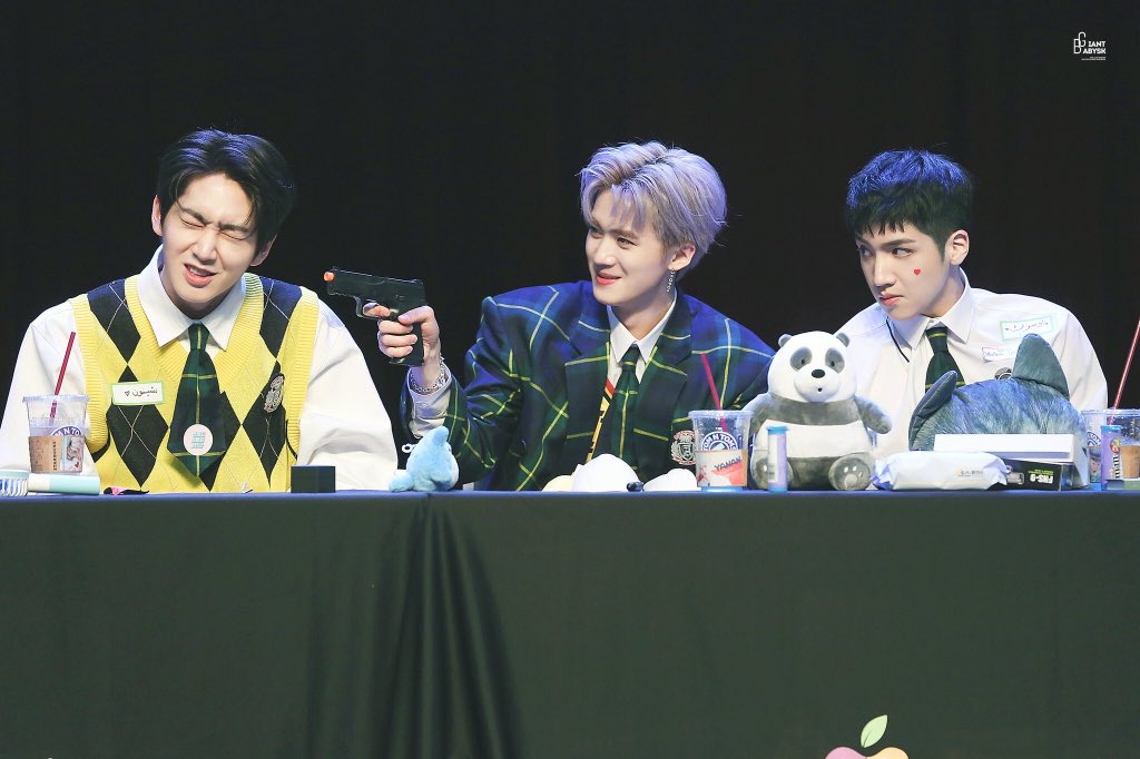 yanseokarchive's tweet photo. 💌 280511 💌
cr. GIANTBaby0131 💕

#펜타곤 #옌안 #우석 #PENTAGON #WOOSEOK #YANAN #WOOYAN #YANSEOK
#pockypocky https://t.co/j49enRRNnw