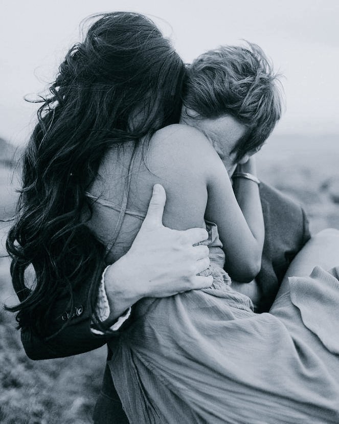 solo_io__'s tweet photo. Bisognerebbe guardarsi
e prendersi per mano
e insieme andare lontano
dove l'amore non fa più male
dove guardandoci potremmo dire...
" Indietro non voglio più tornare"
#senzamai

Buongiorno ❤️
Sereno mercoledì a tutti 💋 https://t.co/pNxAyMnbTj