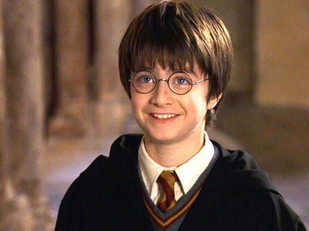 Harry_Potter_TM's tweet photo. Al comienzo del curso / En época de exámenes. https://t.co/58swPmZ6us
