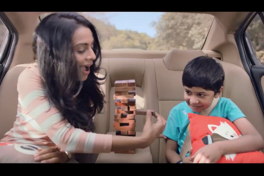 Dust_from_stars's tweet photo. My pal #AdNut @CampaignAsia is a wee bit riled up by this ad about playing #Jenga in a moving car. https://t.co/orvKF9NN5Y https://t.co/hFUraU3Vlz