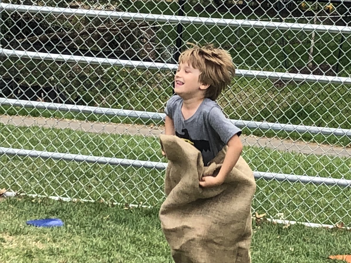 twmellen's tweet photo. Field day fun! @trailwoodsmsd https://t.co/k0hxplBTlj