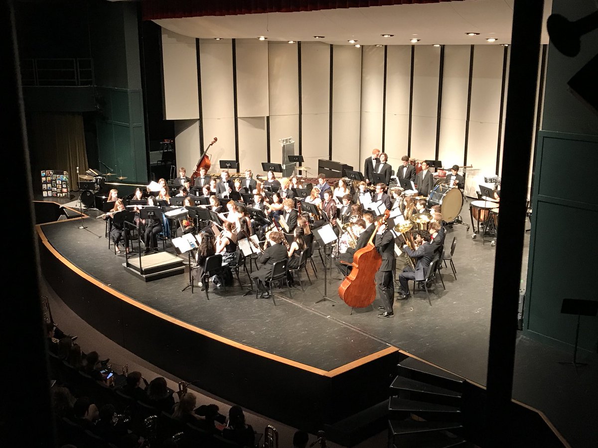 EPHSBands's tweet photo. Encore Concert!! https://t.co/FYDzpkYGfu