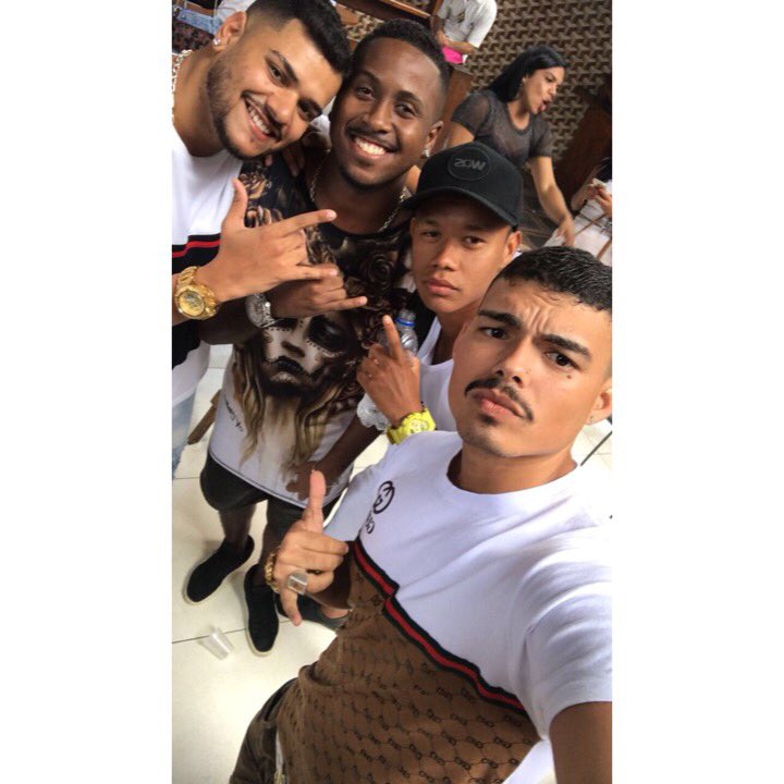 Deleco10's tweet photo. “ Aqui é só lobo menor , uivando na montanha ...🎼🐺

#OsFaixaPretadaBaixada🥋
#InvasãoPrime🚀🚀
#PagodeChique🎸
#NCltohes🐒
#TBT😉 https://t.co/gXYExWJEjI