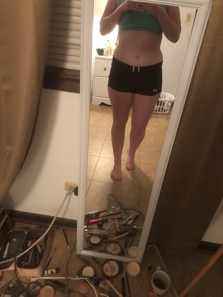 SaaamTaaastic's tweet image. The picture on the left was from a year ago I hated the way I looked. I haven’t ever really posted anything but I felt defeated today because of a scale just remember that number doesn’t always mean anything. #16poundsdown