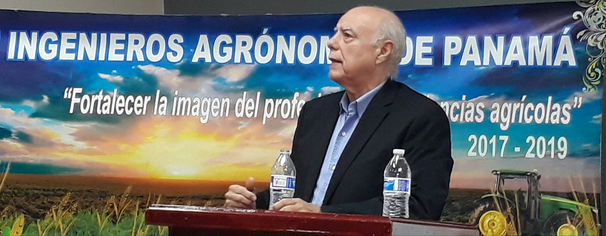 CinapPanama's tweet photo. @CinapPanama en el Foro sobre la Ley Marco para el Agro.
Ponencia Magistral del Ing. Agr. Rolando Armuelles, ExPresidente del #CINAP
#52Aniversario https://t.co/s236yxMWzD