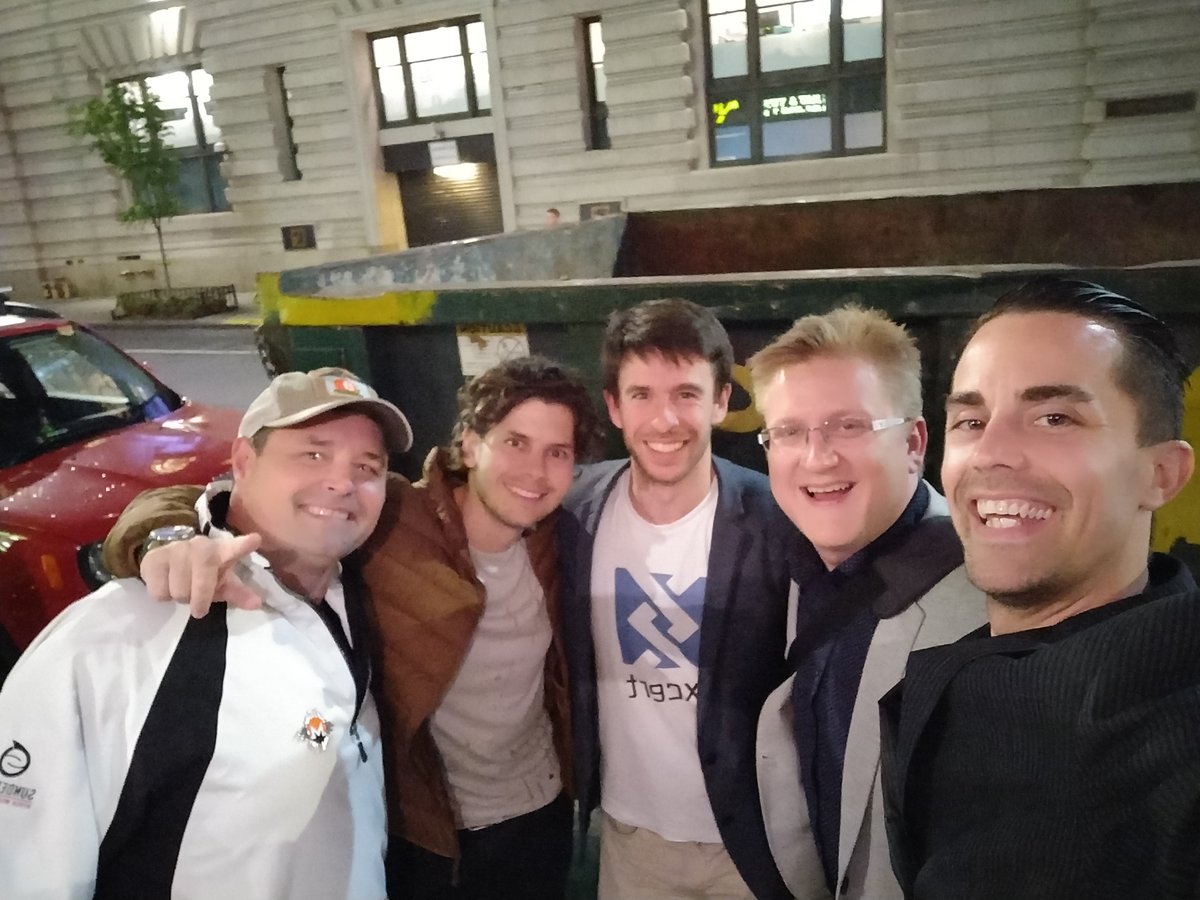 Great dinner thanks to <a href="/BitcoinCom/">Bitcoin.com</a> and <a href="/0xcert/">0xcert</a>

🤗 <a href="/thegilty/">EZK</a> <a href="/jurezih/">👾</a> <a href="/uosvald/">Urban Osvald</a> <a href="/MateTokay/">Mate Tokay</a> 🙏 

#Consensus2018 #BlockchainWeekNYC 🚀