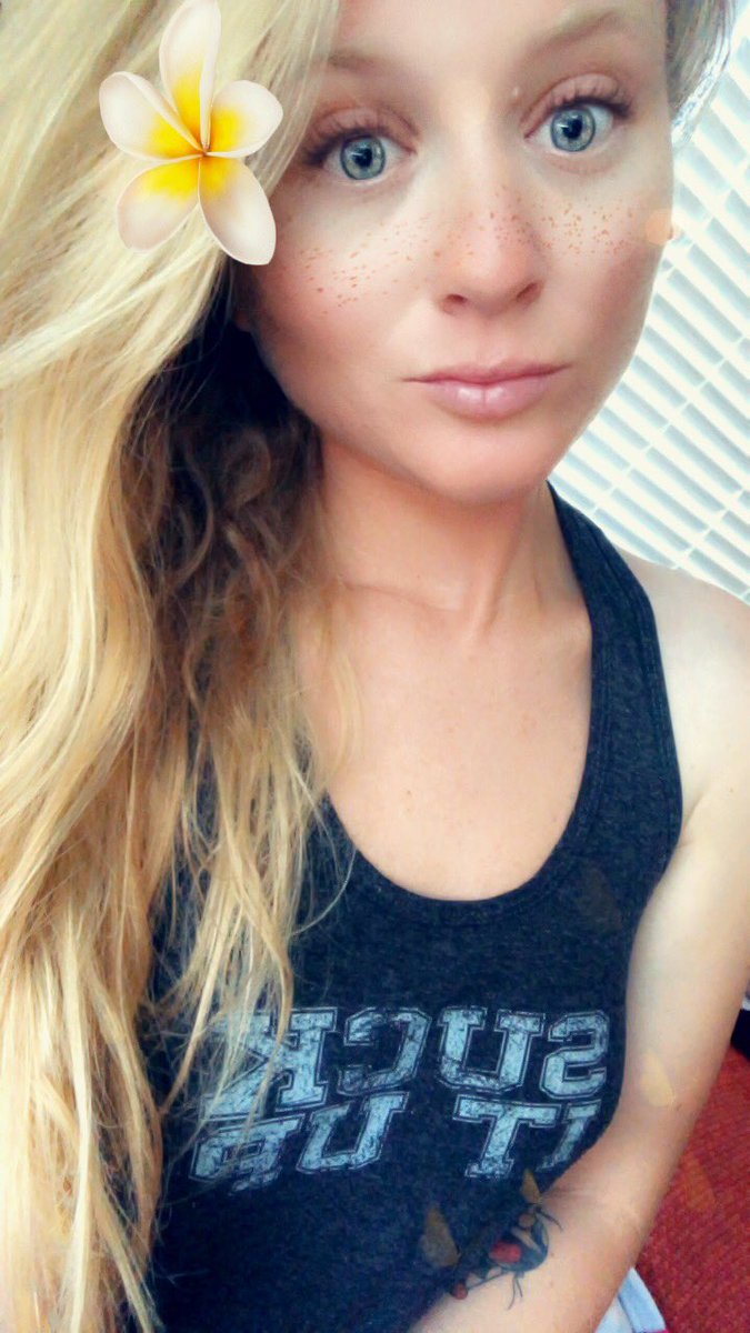 DonutLover_1's tweet photo. Still in love with this filter. #BasicBitchLife 🤣 https://t.co/BCx3NjTWam