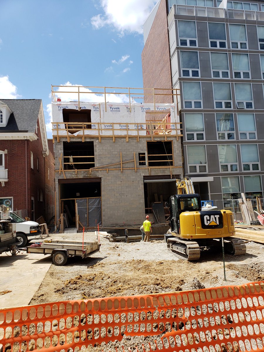 7SouthLinn's tweet photo. Starting on the third floor! Linn Street in front is now completely closed. https://t.co/VGK6BpGz0u
