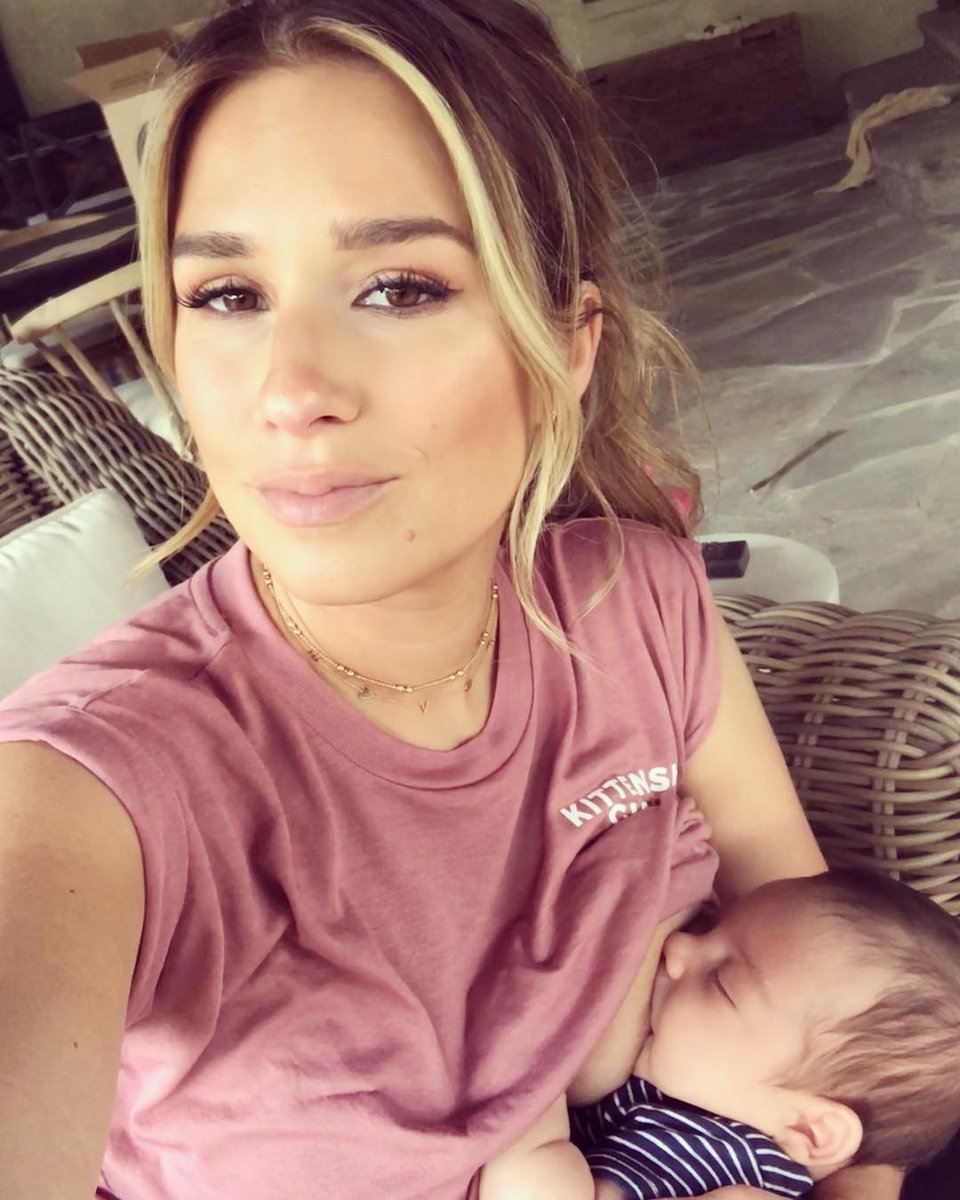 Jessie James Decker Baby