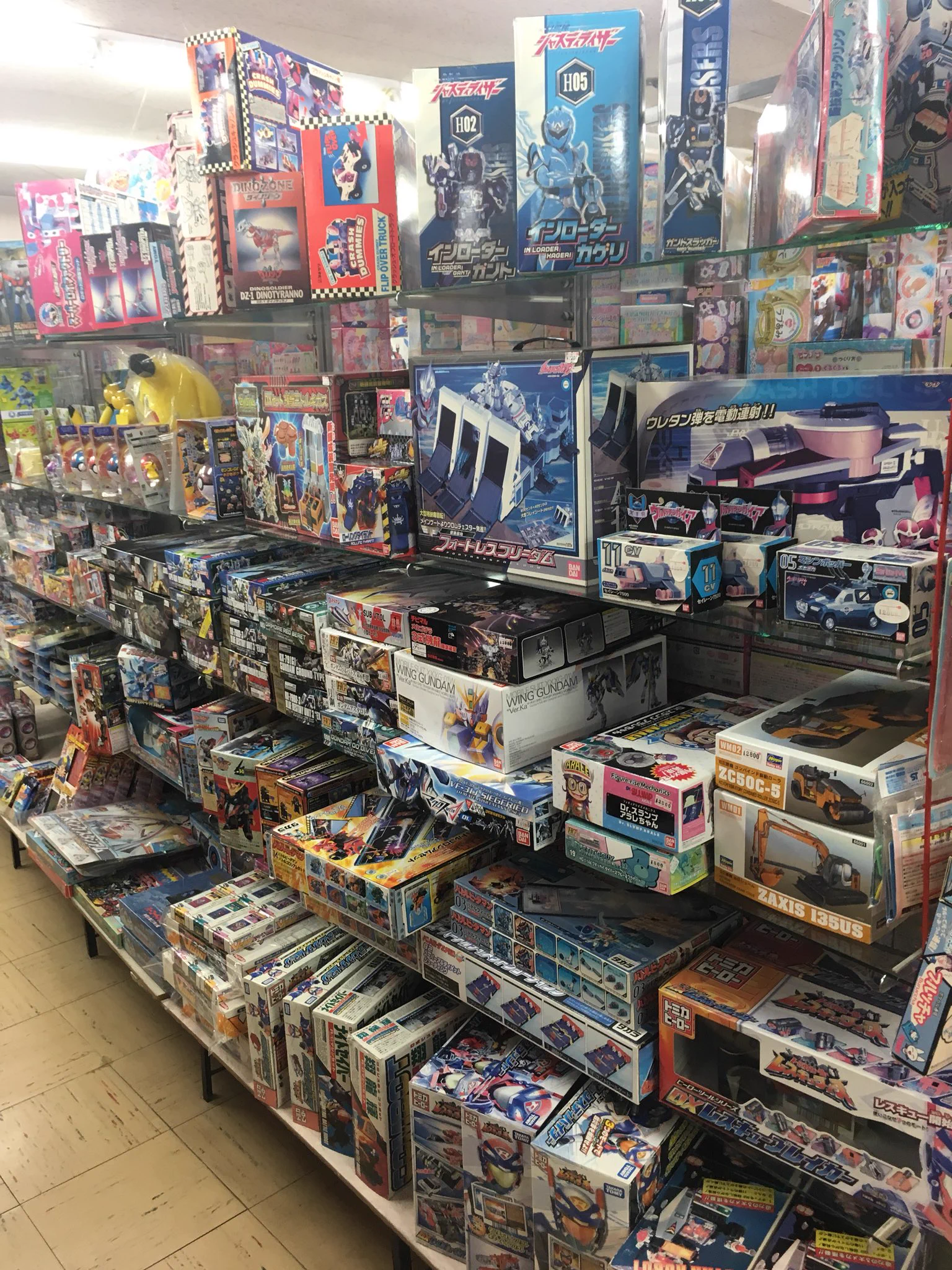 時が止まってる？昔のプラモデルやゲームが新品で売っている店がある！