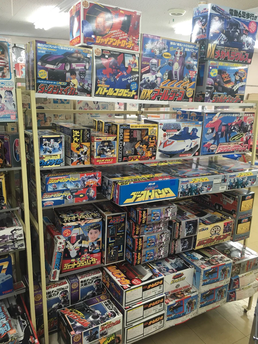 時が止まってる？昔のプラモデルやゲームが新品で売っている店がある！