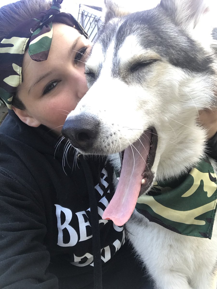 ItsCeCeParker's tweet photo. My dog means the world to me. She helps me in the best way a service dog can help, she turns my negative emotions into positives. She’s always there for me. https://t.co/sMWGwGIsWM