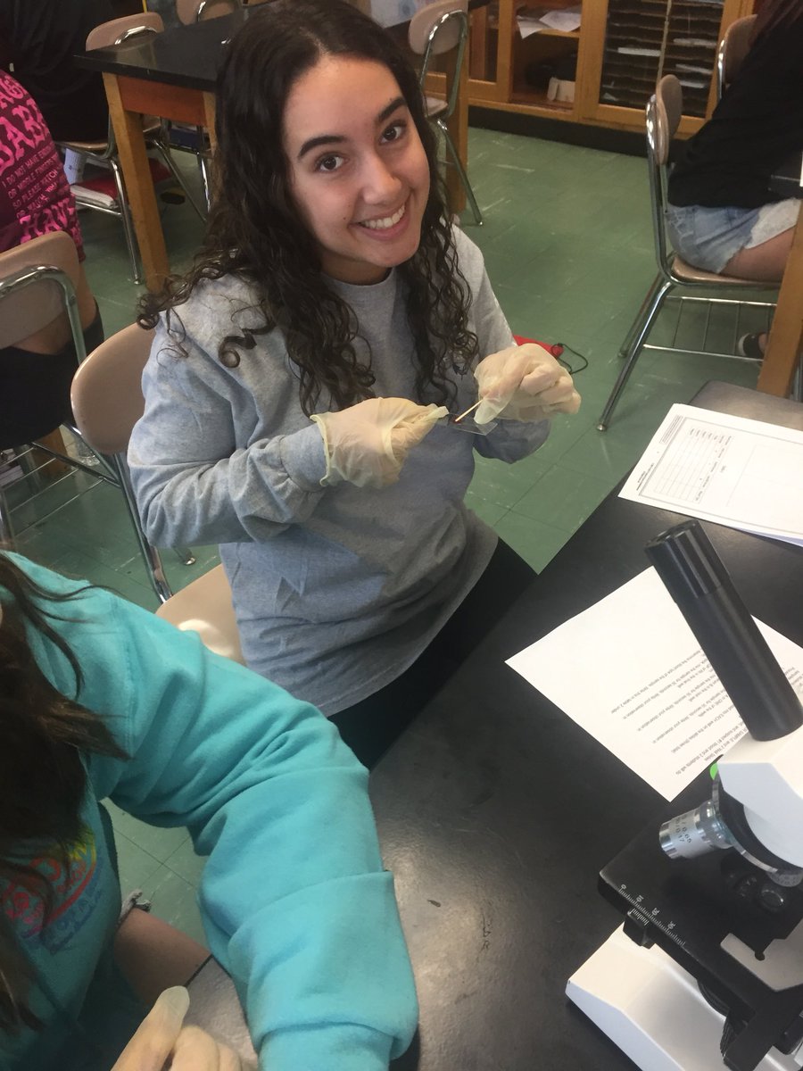 Forensic students performing blood typing analysis on crime scene cases! #fos #FHS <a href="/Dalers_Science/">FSD</a>