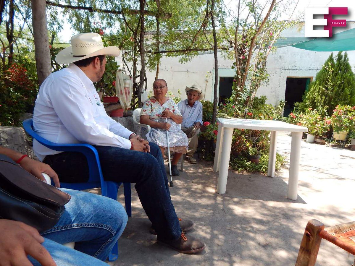 EF_chavez's tweet photo. Visitamos a la comunidad de Jaboneras y a la comunidad de Caballerías, fue un gusto saludarlos y platicarles mis propuestas, espero contar con su apoyo y entusiasmo para seguir #TrabajandoPorTuFamilia #Jalpa https://t.co/ZiUdGAbMCs