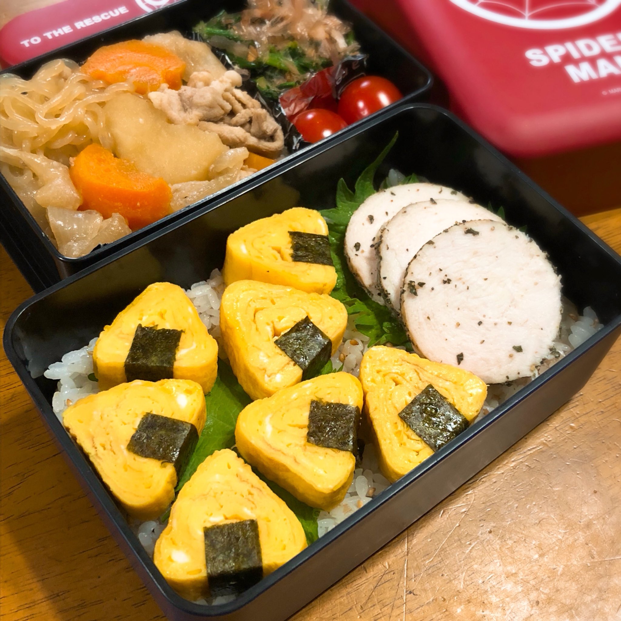 宮坂美帆 卵焼きおにぎり弁当 ごはんの上に コロコロ卵焼きおにぎり 簡単でかわいい 肉じゃがの存在が薄れる お弁当 ランチ お昼ごはん 昼食 Cooking 料理 卵焼きおにぎり弁当 卵焼きおにぎり 自家製鶏ハム 肉じゃが