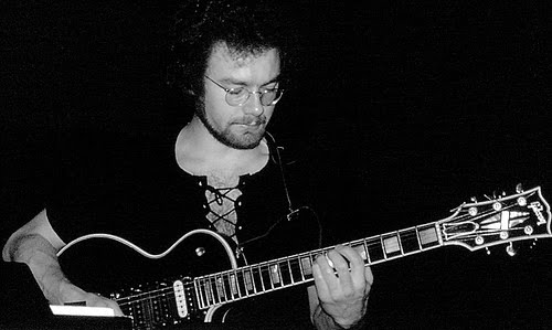 Happy Birthday to Prog pioneer, Robert Fripp! 