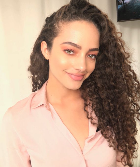 Watch Jillian Barberie's leaked NSFW photo on TwXstars