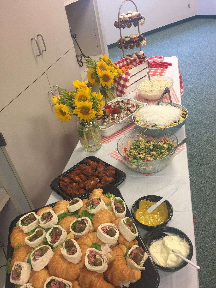 JohnLGolden's tweet photo. We love our incredible Campus Support Staff!!  Thank you for all you do for us!!! https://t.co/eD8WkQVZu1