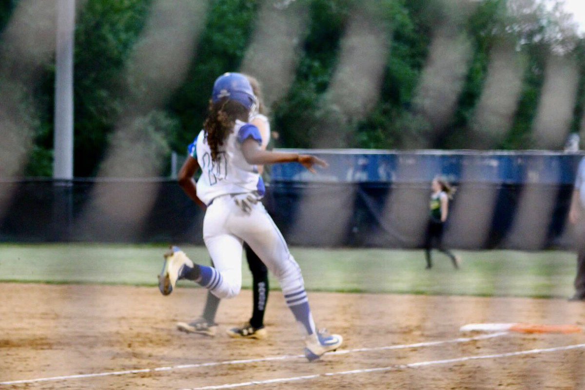 SLHSVSOFTBALL's tweet photo. beat langley 13-0 in the semi-finals tonight, moving onto the championship friday night vs. mclean!! shoutout maija for hitting another bomb 💣 and aly for throwing another perfect game!! #SLrising 💙💚 https://t.co/rsKE7I2uv3