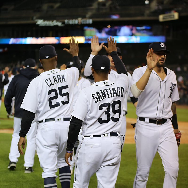 tigers's tweet photo. This team never quits!

#DetroitSummers https://t.co/4IhW6ASIt8