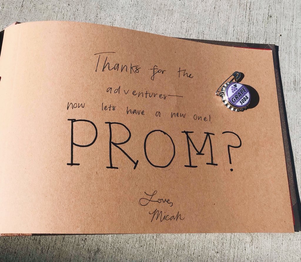 uchspromdraft's tweet photo. Jasmine Cruz’s spirits were clearly lifted after she was able to confirm that she was UP to going to prom with Micahrae Osteria. 🏠🎈 #6 https://t.co/7HQlwsbxIN