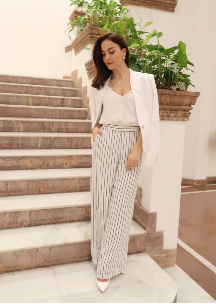 Elli AvrRam tweet media