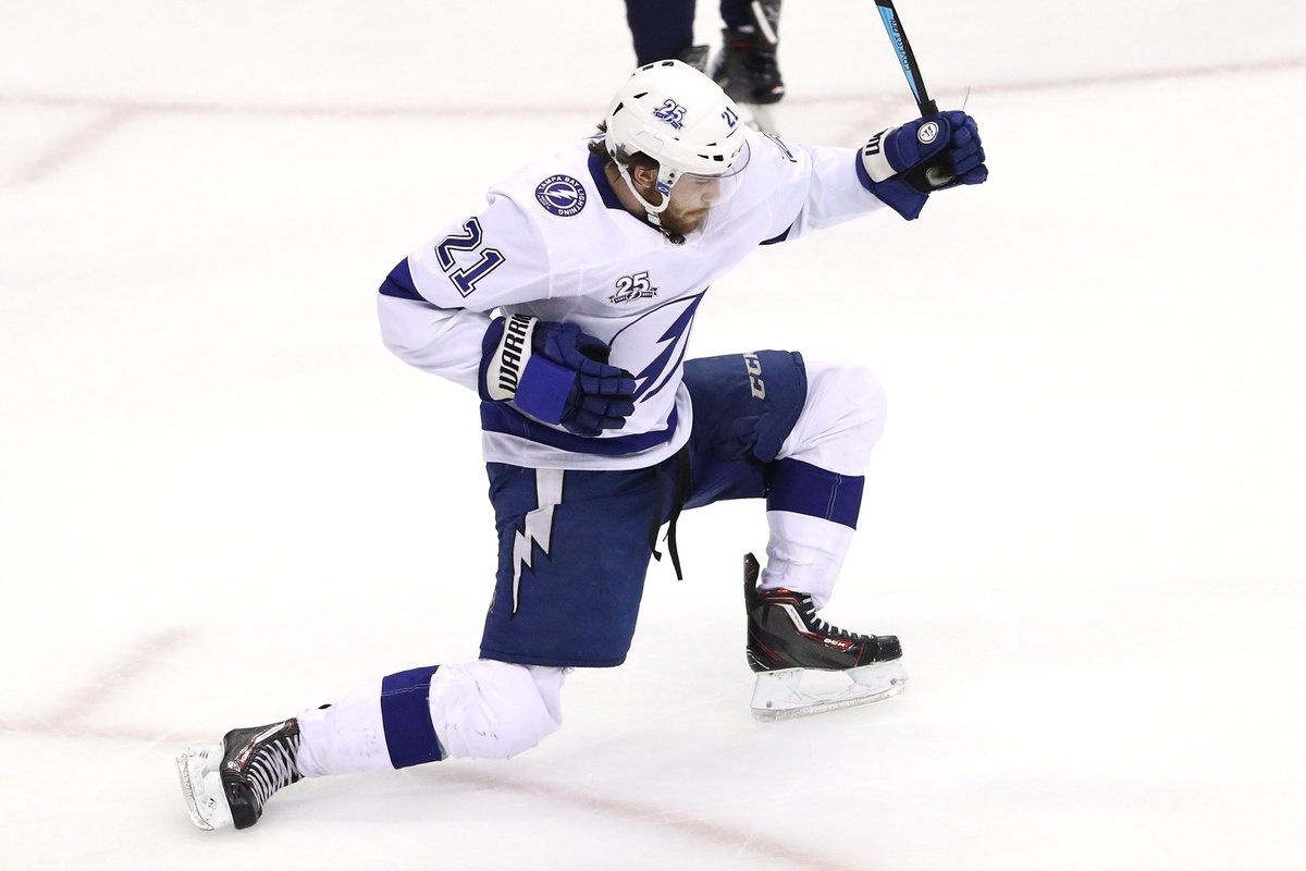 957WDAE's tweet photo. Tampa Bay Lightning Stars Come Out In 4-2 Win Over Washington Capitals | #GoBolts #ALLCAPS #StanleyCup 

https://t.co/dD5TWCS5uI https://t.co/eLjjD1kpod