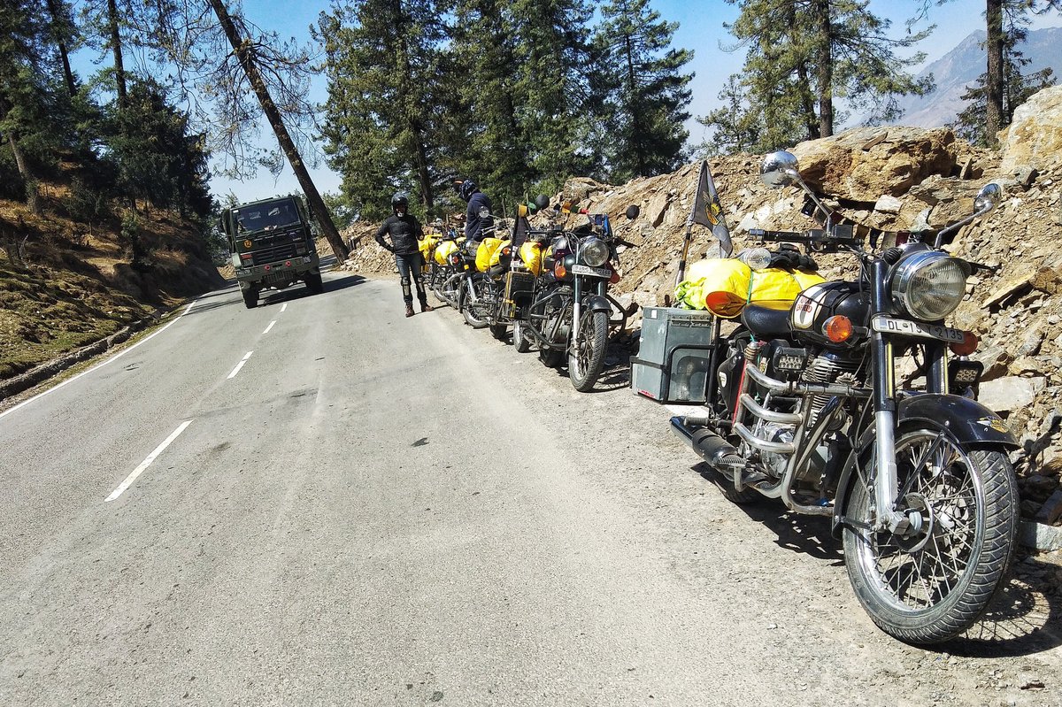 highwayplayer's tweet photo. Reality can be beaten with enough imagination.
#royalenfield #royalenfield500 #royalenfieldbulletclub #delhiriders #delhibulletclub #bullet #bulletrider #bulletclub #ride #riders #Chitkul #himachal #mountain #nature #naturelovers https://t.co/sAELI1rejH