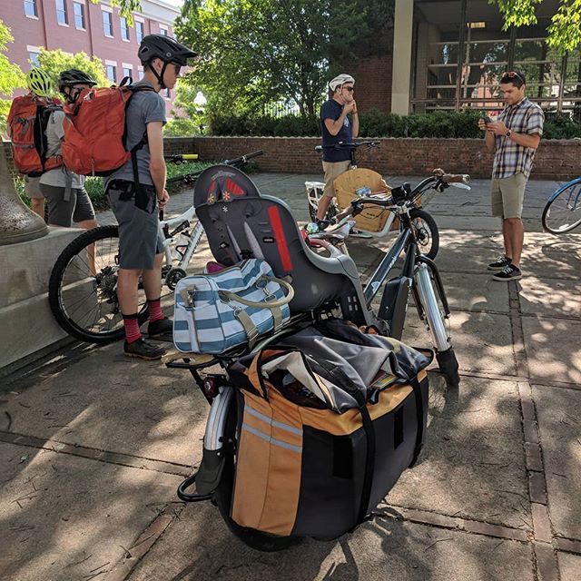 BeckyMcKimmy's tweet photo. Hauling some serious cargo with my electric #yubamundo. I 💜 my cargo bike!
.
.
.
.
#sweatypedalers #ridesolutions #ridesmartchallenge #yuba #cargobike #bikesastransportation #bike #bikelife #bikelove https://t.co/GPeQhmm8eq https://t.co/crs5YFl9A1