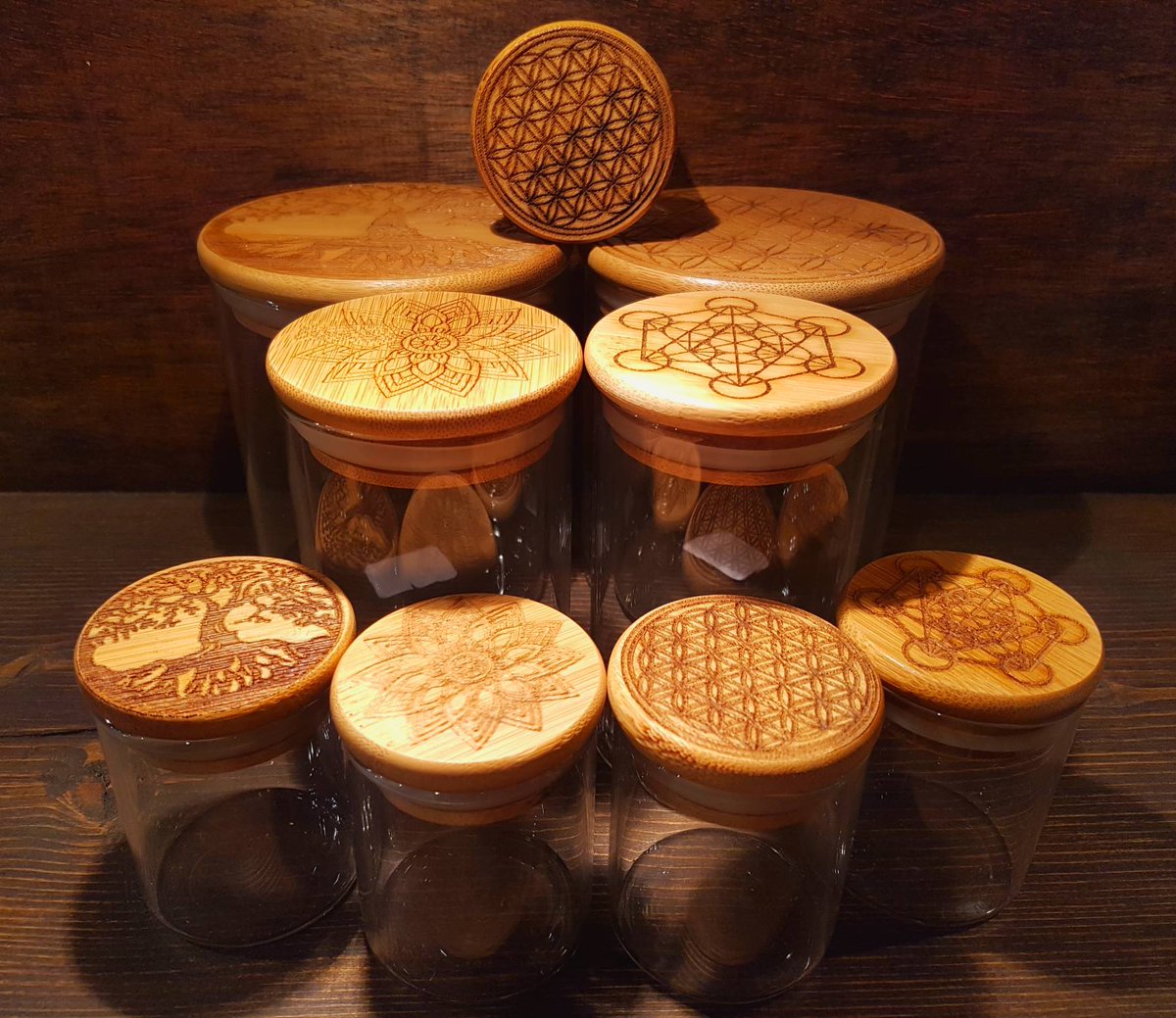 PuffCanada's tweet photo. New glass storage jars for all your safe keeping! Wonderful stylistic bamboo lids to get your spirit lifted, while you keep your space organized. ππ
#puffcanada #bamboo #keepitfresh #mandala #treeoflife #floweroflife #metatron #weshouldsmoke https://t.co/upcvXUE3Ej