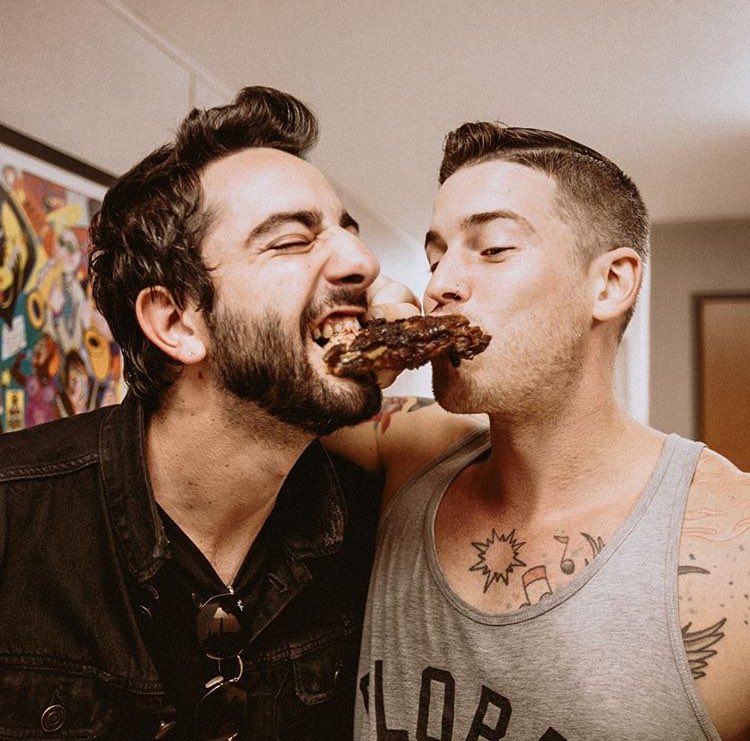 _Alex_Gaskarth_'s tweet photo. Y’all are to cute for me. Stop it. @_Jack_Barakat_ @ZackWMerrick https://t.co/DPE5l1KVLX
