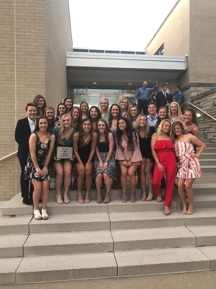These ladies not only had an outstanding year on the ⚽️ field, they were also stellar in the classroom👍📚🎓
🔺3.575 CUM GPA
🔺6 SAs with Spring 4.0 
🔺13 SAs with CUM GPA       
       over 3.575
So very proud of this special group! #allin