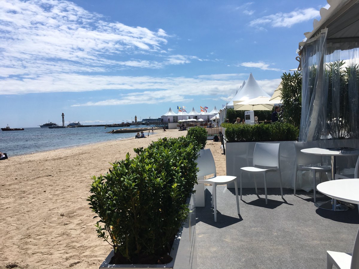 GreatLakeFilms's tweet photo. Great day yesterday at #Cannes2018 #UKFilmCentre @weareukfilm https://t.co/ceBsQQ2MAw