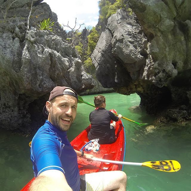 Kayaking in small lagoon - El nido

#asia #asie #philippines #elnido #palawan #mabuhay #islands #beach ift.tt/2GnvRns