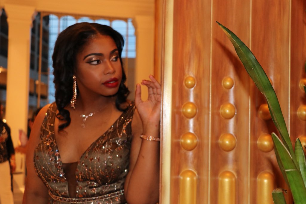 _lxveNi_'s tweet photo. I just got Twitter ...but better late than never❤️❤️ #OxonProm2k18 https://t.co/nWRBugHlPS