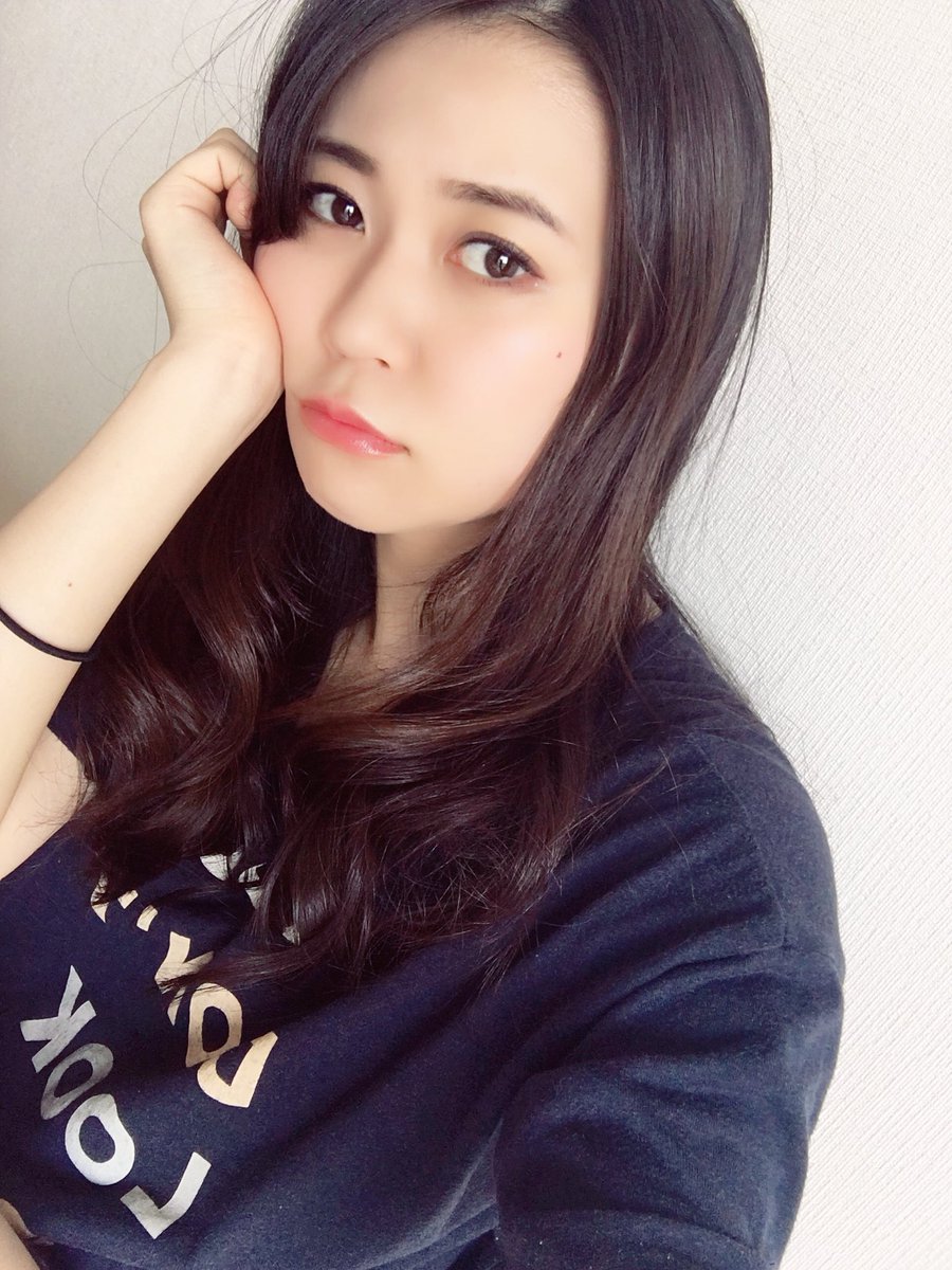 iwatasayaka's tweet photo. こんちは🌞前髪がうまくいかない、そんな日です。髪型どうしようか迷い中。
今日は渋谷DESEOにてLIVE!!!Ms.Pureは14:50〜です 遊びに来てね!!!今日は喉の調子ちょっとよくなったよ!!!
#MsPure #渋谷DESEO #LIVE https://t.co/lJDQPRQ9PP