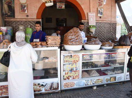 Waqtnewstv's tweet photo. مختلف ممالک میں مسلمانوں کی رمضان کے لیے خریداری
#DifferentStates #Syria #DAMASCUS #Muslims #Shopping #Ramazan2018 #Ramazan
Read News Here =>
https://t.co/0z60lNGYpe https://t.co/z7ty0jusgo