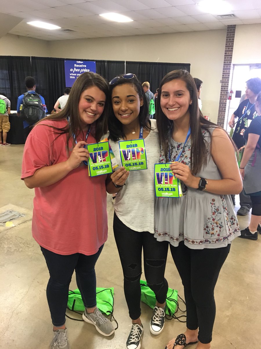 MidwayHSAVID's tweet photo. Great college &amp; career interaction &amp; exposure @Yes2youth_expo today. Team building (bowling) ended our day. #ThisIsAVID #21stcenturyskills  #collaboration https://t.co/OJWBMSmdA6