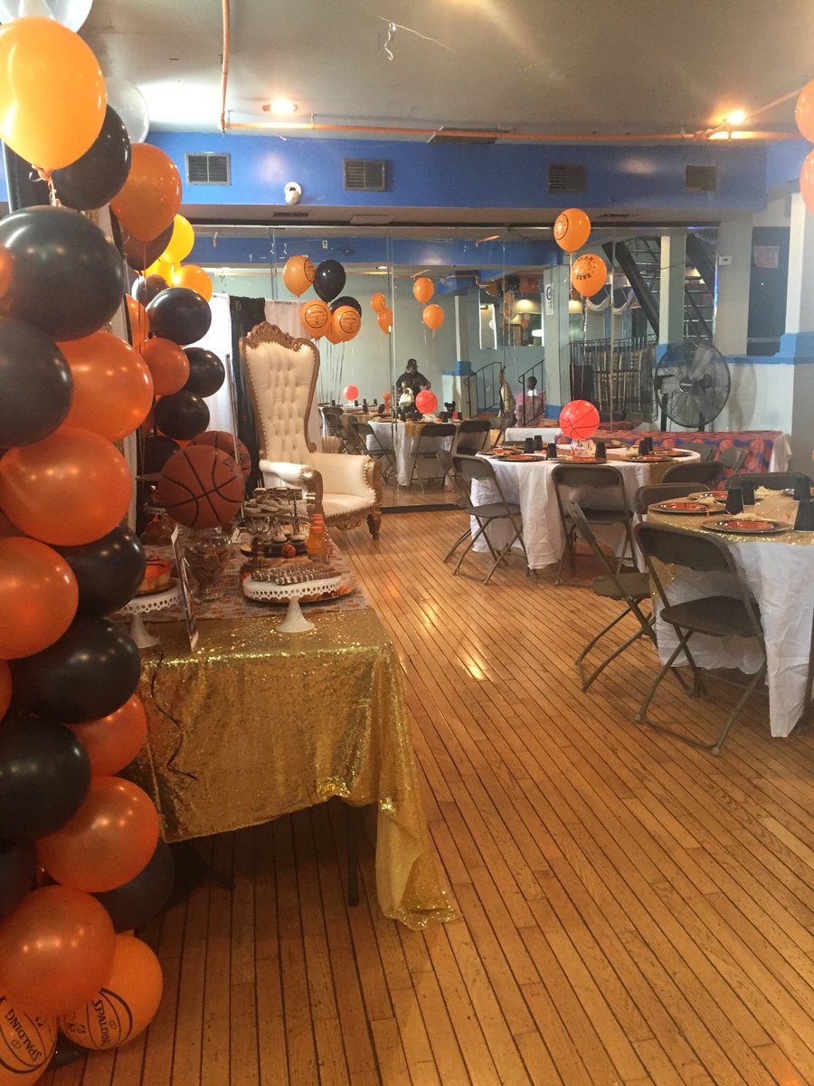 Clubbleu_'s tweet photo. @bleueventspace Swipe Left👈🏾 Ita a Boy! Basketball themed  Babyshower here at Bleu! #BleuEventspace #PhillyBabyshower #PhillyHall #PhillyBabyshowervenue #phillyexclusiveevent #phillybasketballbabys #phillybabyshowervenue #phillybabyshowers #phillyeventplanner https://t.co/YQRArh5dYT