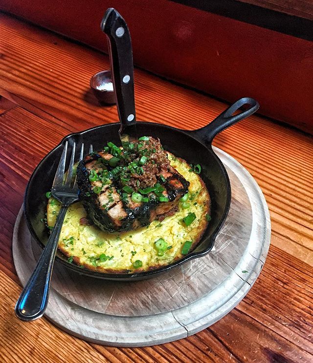 tastyndaughters's tweet photo. Cider Brined Pork Chop w/ johnny cake and bacon jam. #tastynsons #torobravoinc https://t.co/2Q3Yqi80ib https://t.co/B3YuBHOWOa