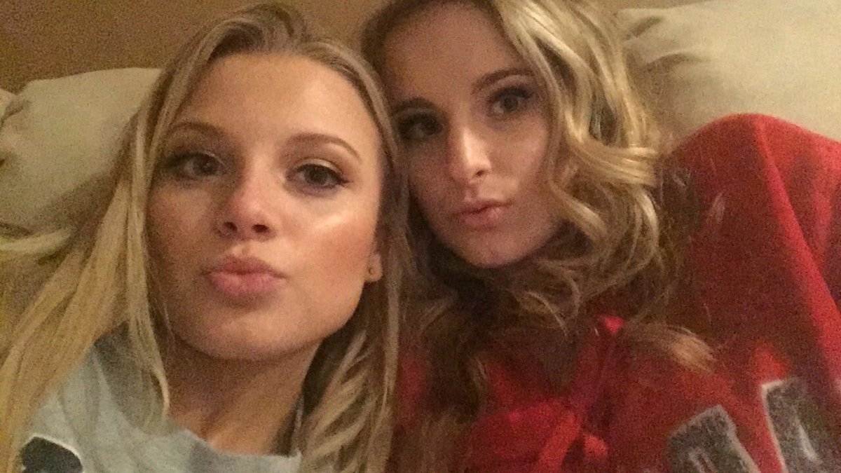 gbebritt's tweet photo. Happy 18th Lexi ilyy❤️❤️ https://t.co/R6IgG4epYf