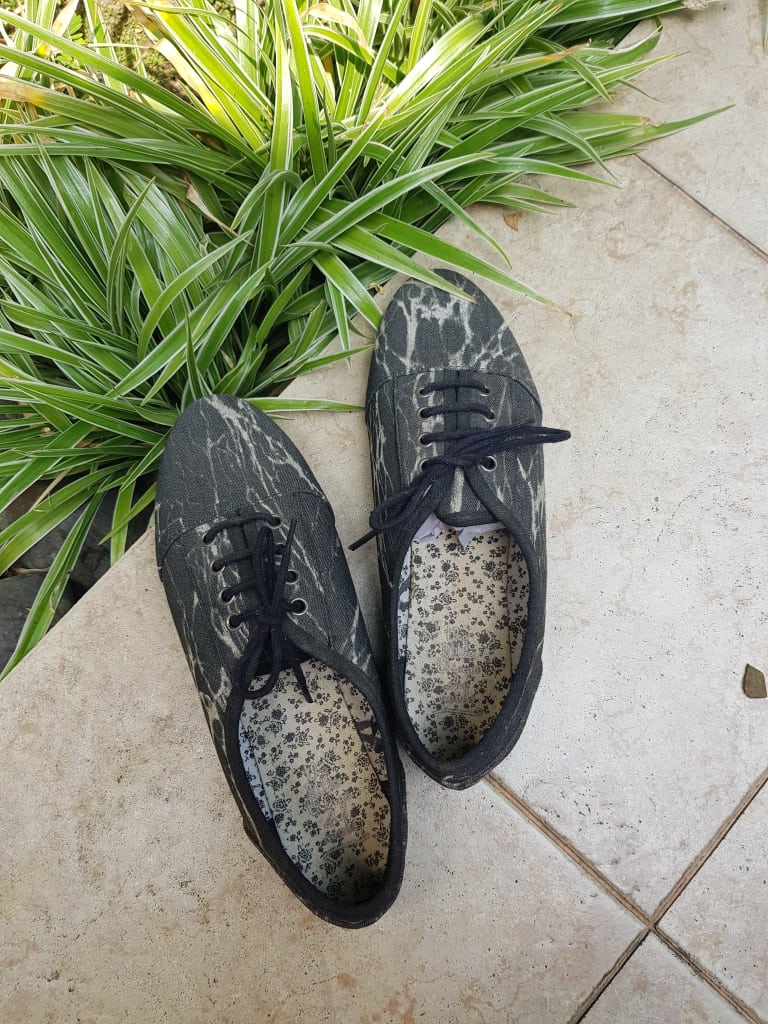 ellainekho's tweet photo. Dapatkan barang bekas berkualitas-ku, hanya di https://t.co/duoHZQ8dbN. #PreloID https://t.co/sMxbB8x31H